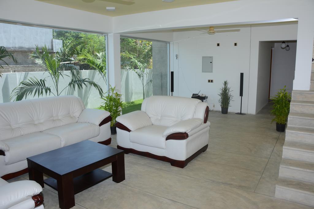 Hotel Tobiko Trincomalee Eksteriør bilde