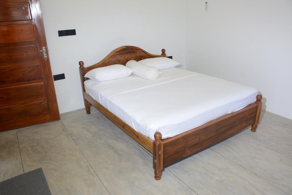 Hotel Tobiko Trincomalee Eksteriør bilde
