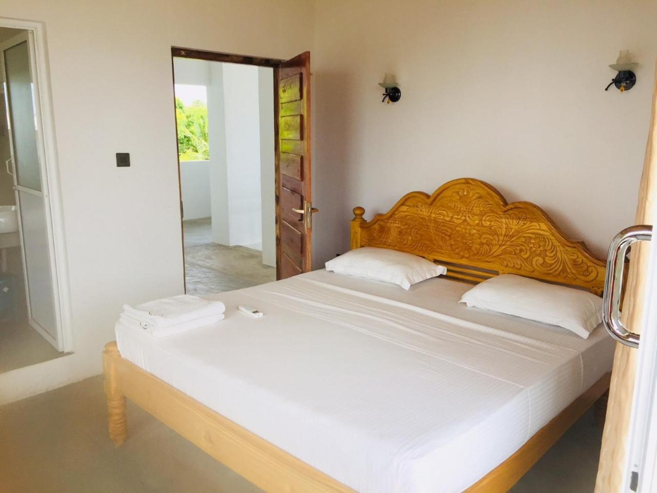 Hotel Tobiko Trincomalee Eksteriør bilde