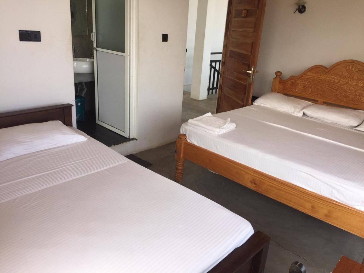 Hotel Tobiko Trincomalee Eksteriør bilde